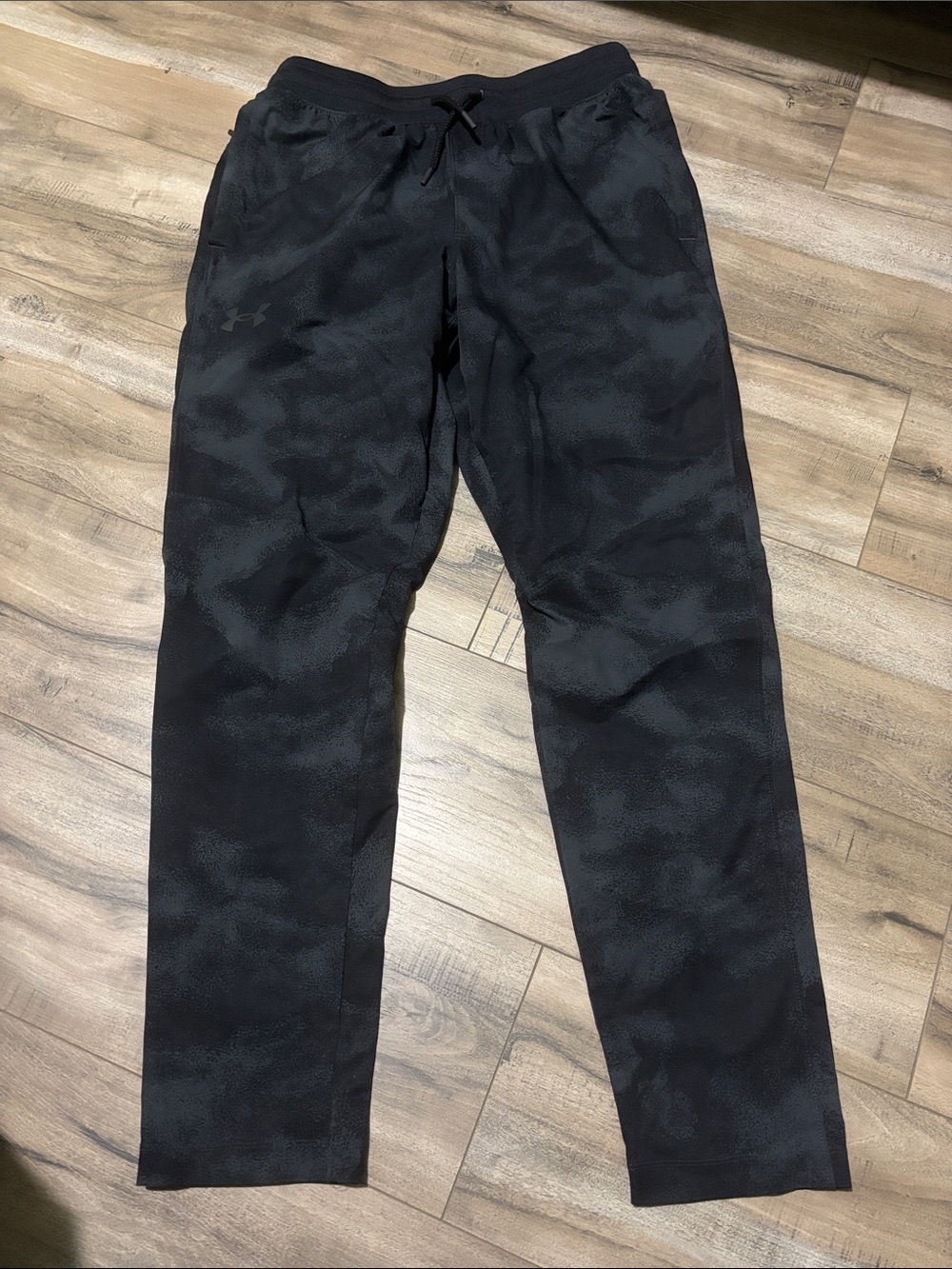 Under Armour Men's Black Camo Performance Pants